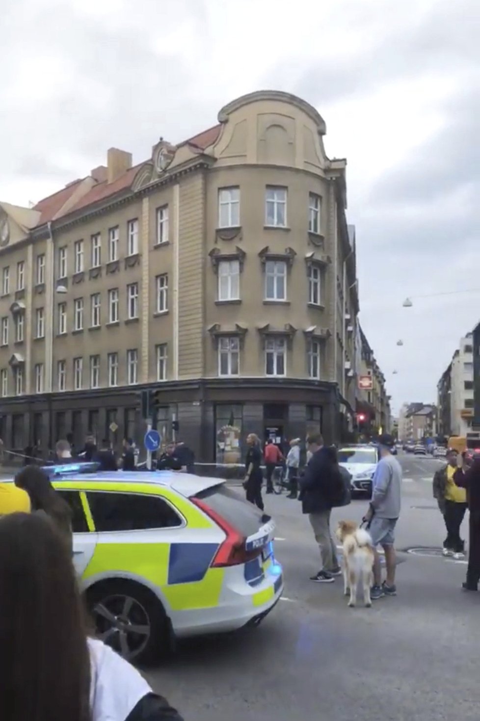 Po střelbě ve švédském Malmö zemřeli dva zranění, útočník prchá