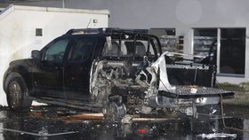 Takto dopadl vůz po jednom útoku v prosinci 2014.