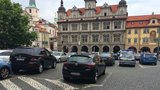 Z Malostranského náměstí zmizí auta: Novota pobouřila řidiče i politiky