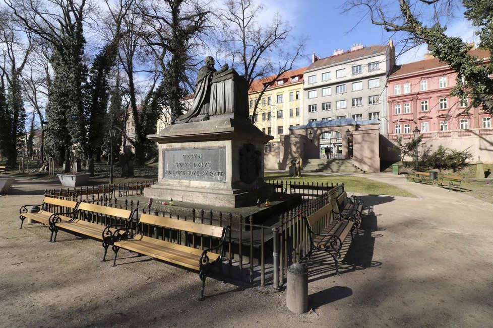 Náhrobek Leopolda Thun-Hohensteina