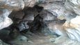 Vchod do jeskyně Ghar Hassan.