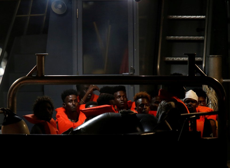 Na Maltě se vylodilo 44 zachráněných migrantů z lodi Alan Kurdi