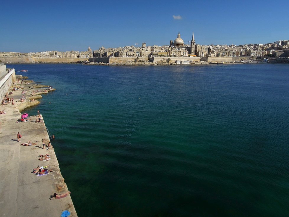 Valletta, koupat se můžete i v centru hlavního města.