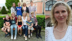 Eliška Štefková (49) z Valašska se na Den matek raduje hned devítinásobně, jelikož její armádu gratulantů tvoří čtyři synové a pět dcer.