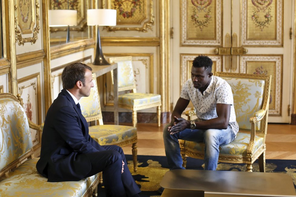 Mamoudou Gassama s Emmanuelem Macronem.
