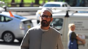 Man Haron Monis: Íránský uprchlík se stal podezřelým z držení rukojmí v kavárně v australském Sydney