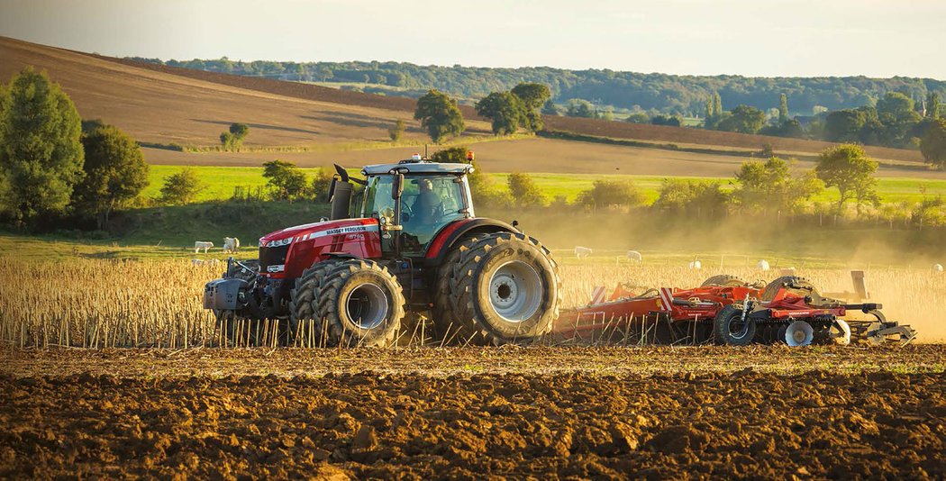 Massey Ferguson MF8700