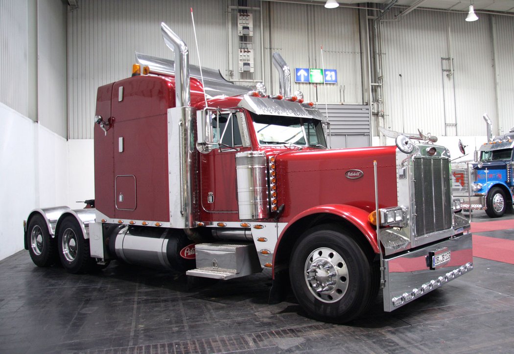 Peterbilt 379