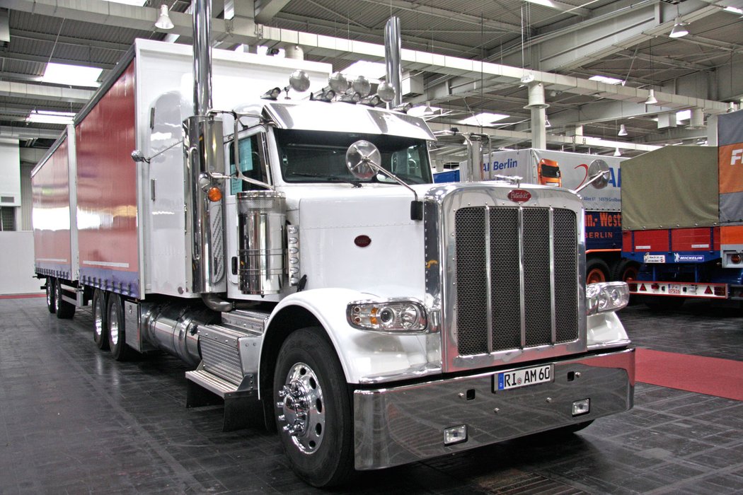 Peterbilt 388