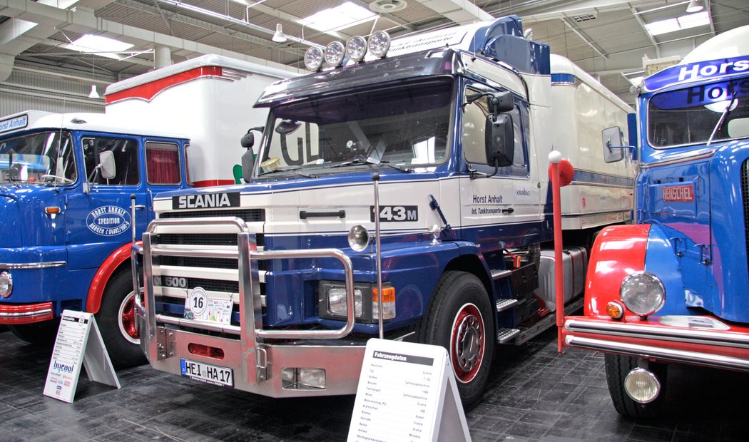 Scania T143