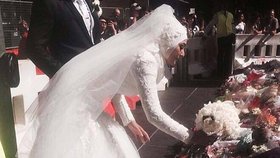 Gesto nevěsty Manal Kassem vyvolalo potlesk přítomných.