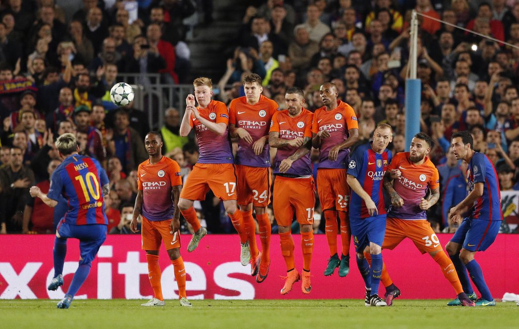 Fanoušci se vysmáli třetím dresům Manchesteru City, které měli jeho hráči na Barceloně