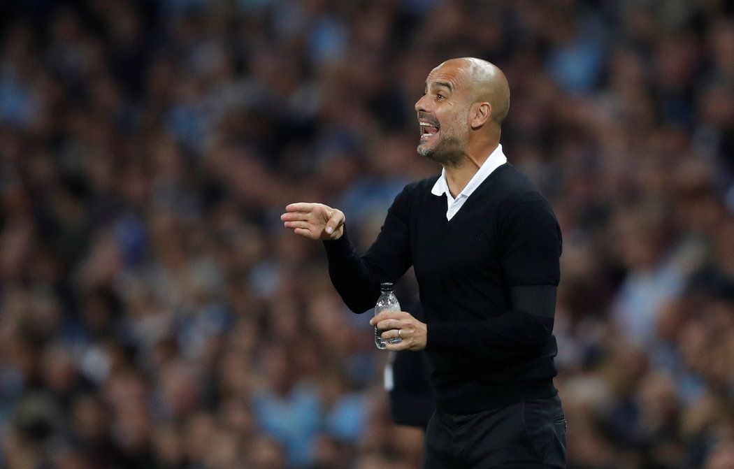 Trenér Manchesteru City Pep Guardiola zápas proti Evertonu hodně prožíval