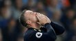 Útočník Evertonu Wayne Rooney slaví gól do sítě Manchesteru City