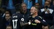 Útočník Evertonu Wayne Rooney slaví gól do sítě Manchesteru City