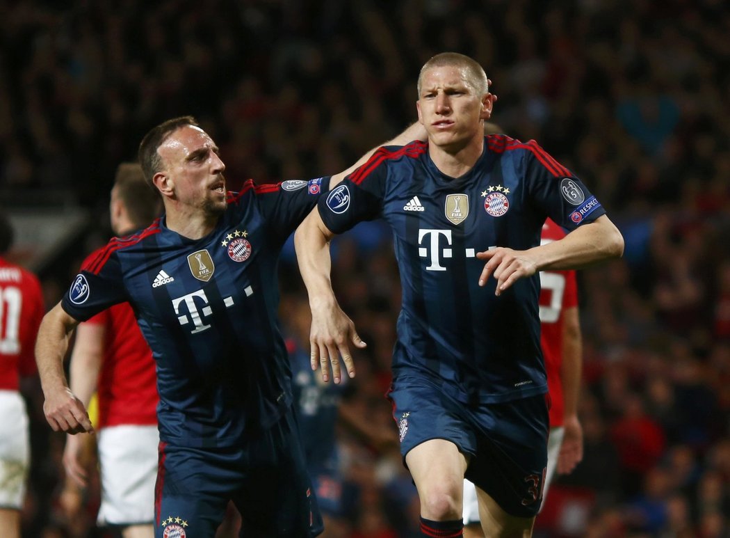 Byť to tak nevypadá, Bastian Schweinsteiger takto oslavil svou branku.