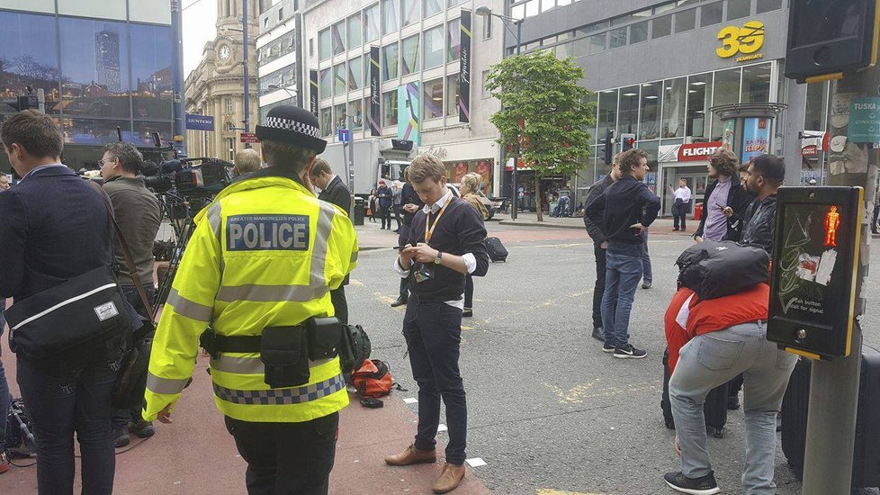 Fotografie z místa výbuchu v Manchesteru od Kateřiny Kaškové