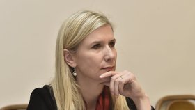 Jednání mandátového a imunitního výboru: Kateřina Valachová (ČSSD), bývalá ministryně školství