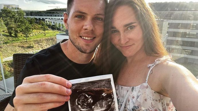 Fotbalový gólman Aleš Mandous se v srpnu pochlubil: Budeme rodina!