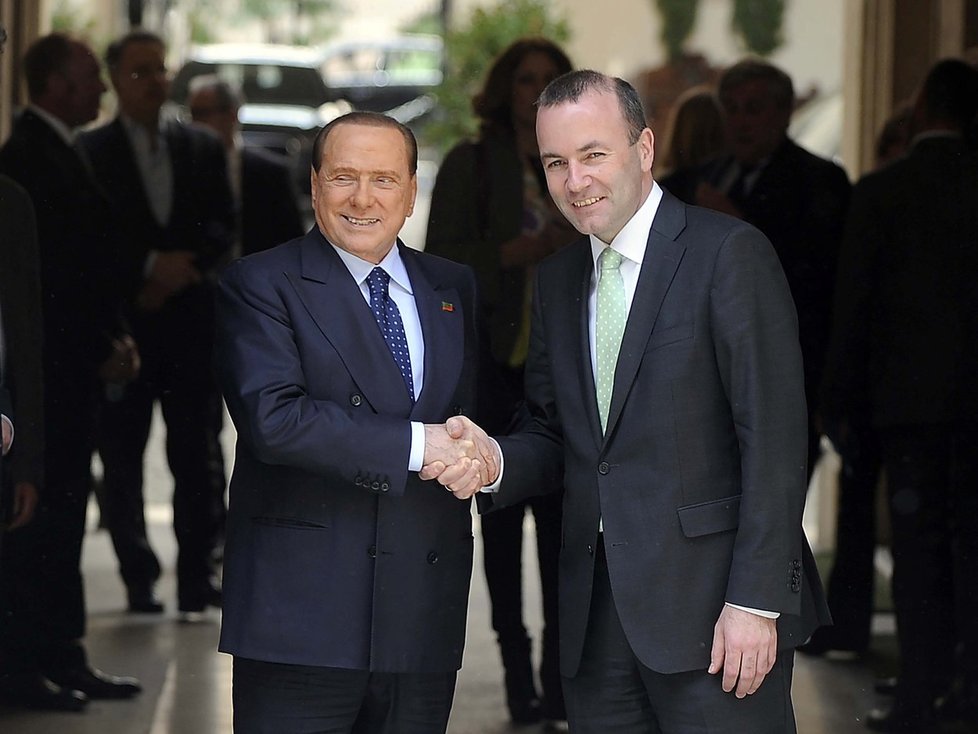 Manfred Weber při setkání se Silviem Berlusconim