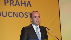 Předseda Evropské lidové strany Manfred Weber (CSU) dorazil na sjezd spřátelené KDU-ČSL do Prahy. Strana je členem frakce v Evropském parlamentu.