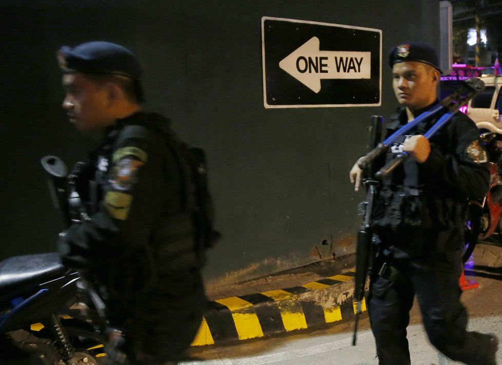 Při útoku v Manile zahynulo nejméně 34 lidí (2.6.2017).