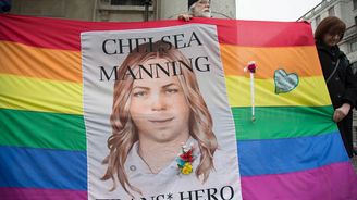 Poslední Obamův podraz: Manningová na svobodě!