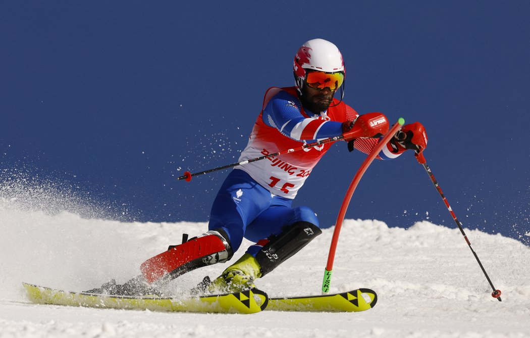 Francouzský paralympijský lyžař Manoël Bourdenx