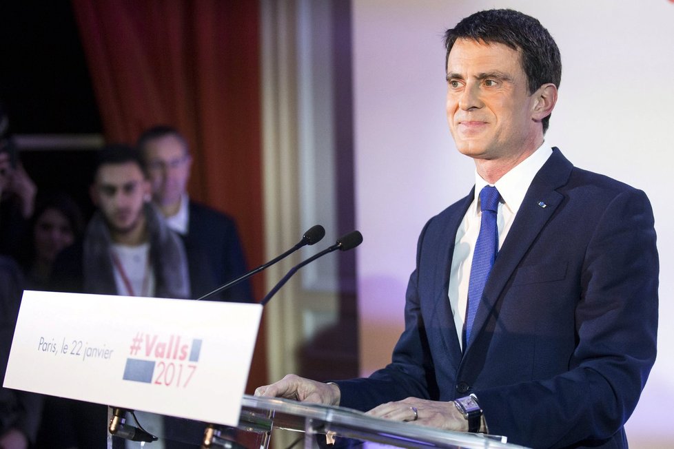 Do druhého kola primárek levice ve Francii jdou Hamon a Valls.