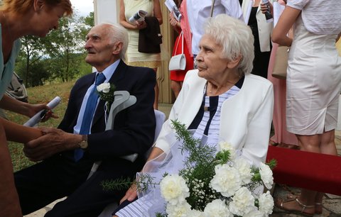 Tomu se říká věrnost! Jan (93) a Marie (84) jsou spolu už 60 let: Nehádali se a vychovali 13 dětí