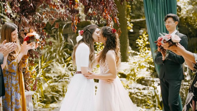 Fotografie z natáčení videoklipu Manželství pro všechny - ilustrační snímek