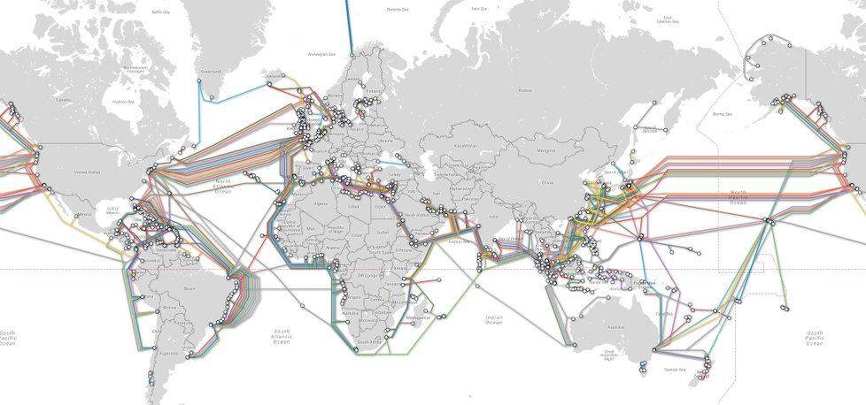Mapa podmořských kabelů ve světě.