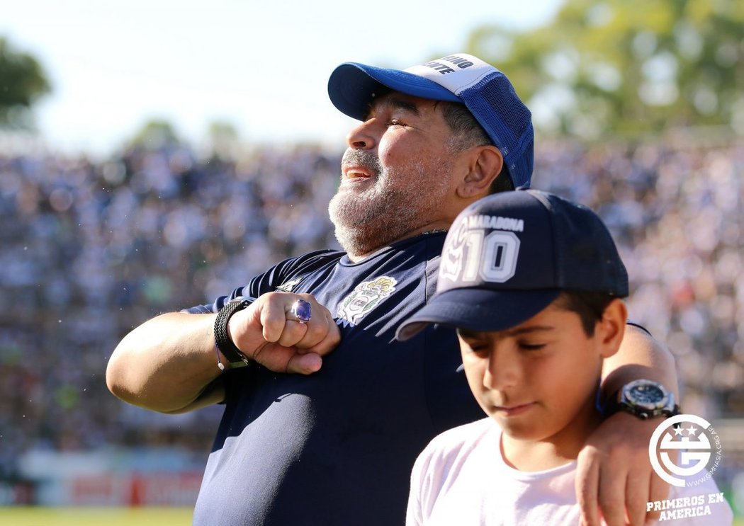 Diego Maradona při jednom ze svých posledních trenérských angažmá.