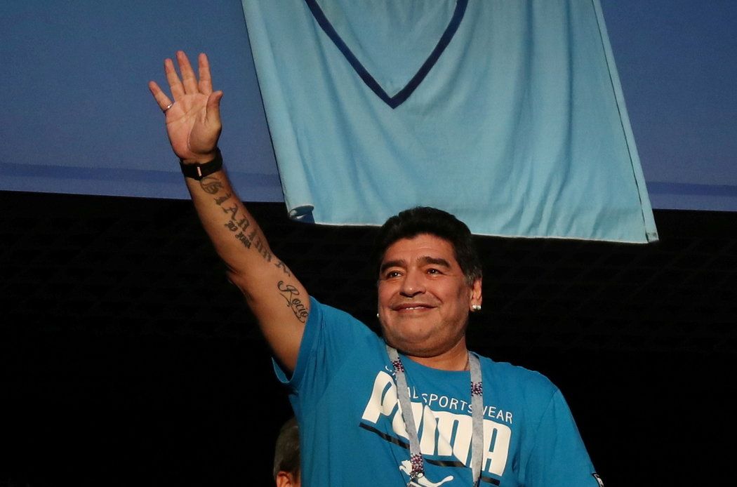 Diego Maradona (†60)