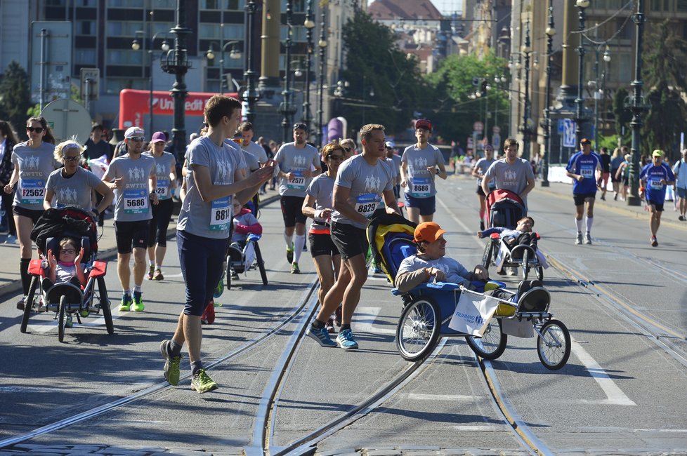 Pražský maraton byl odstartován v 9 hodin.