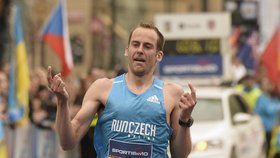 Jan Kreisinger se stal 5. dubna nejrychlejším českým závodníkem Pražského půlmaratonu, když doběhl na 18. místě v čase 1:06:12.