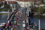 Prahou opět proběhne maraton s tisíci běžců.