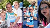 Slavní běželi pražský maraton: Kdo měl s sebou děti a kdo divoce fandil? 