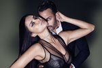 Adriana Lima společně s Marcem Jacobsem v reklamní kampani na jeho nový parfém
