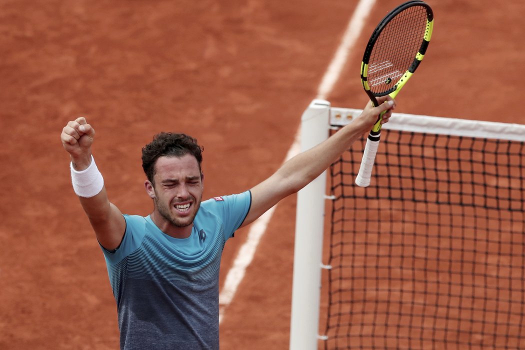 Marco Cecchinato slaví postup do semfinále