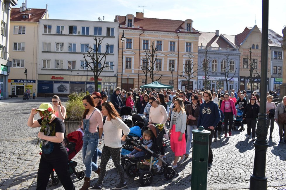 Akce Stop týrání dětí a pietní pochod za utýraného Marečka (†3)
