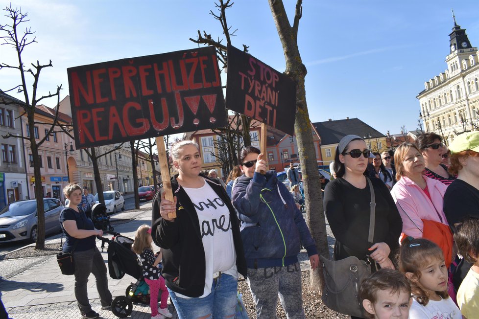 Akce Stop týrání dětí a pietní pochod za zavražděného Marečka, 16.2. 2019