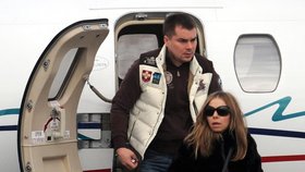 Dalík při příletu soukromým letadlem na legendární setkání miliardářů na Štrbském plesu