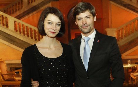 Prezidentská debata ČT: Neúspěšný kandidát Marek Hilšer s manželkou Monikou
