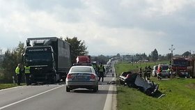 V roce 2014 Marek Hodan pomáhal u nehody felicie s kamionem. Řidiče osobního vozu se ale zachránit nepodařilo.