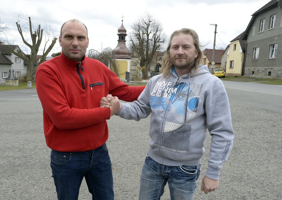 Andělé silnic Marek Hodan (vpravo) a Vladimír Hejman se spolu setkali díky Blesku.