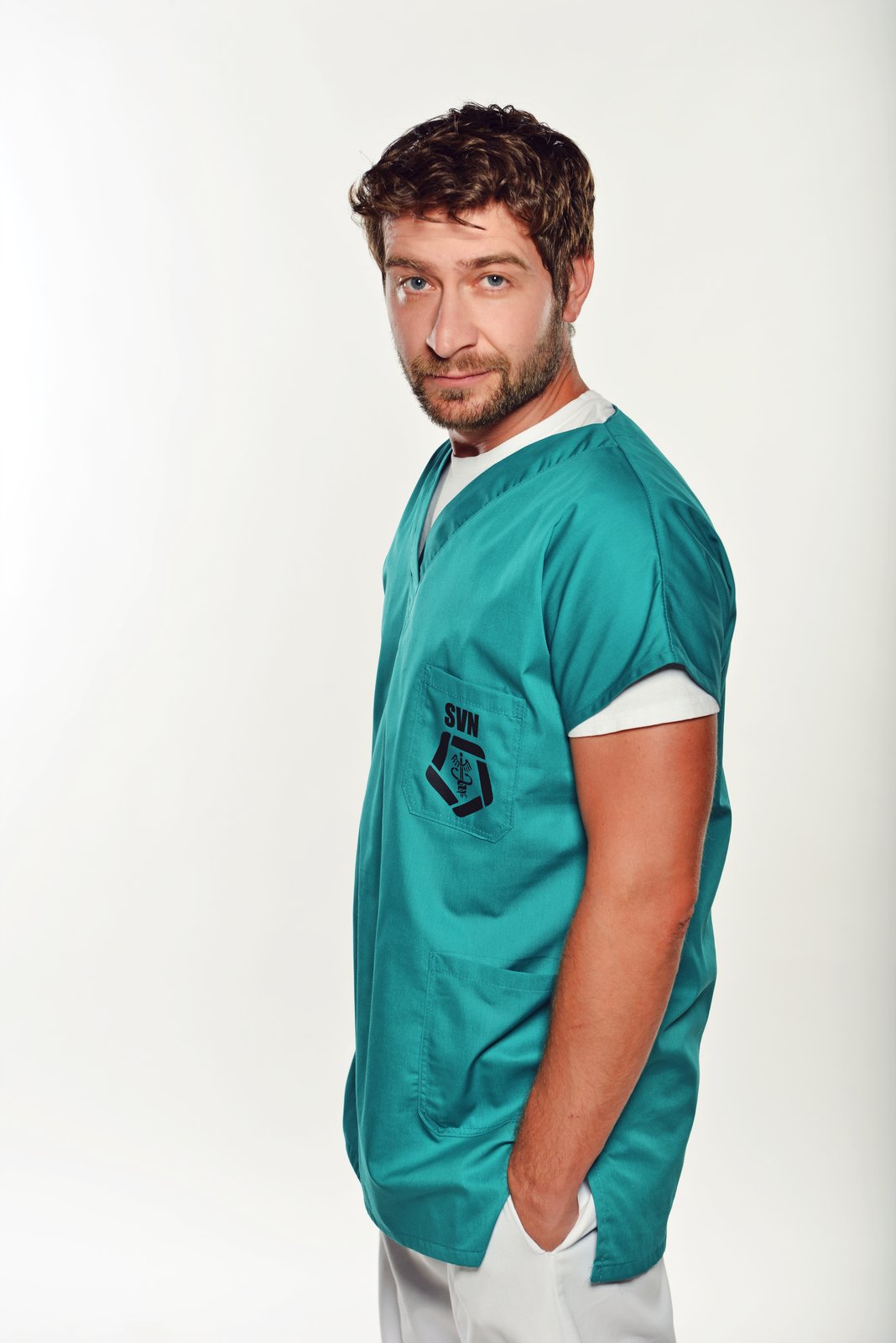 Marek Němec pokračuje jako MUDr. Hofbauer v primáckém seriálu 1. Mise.