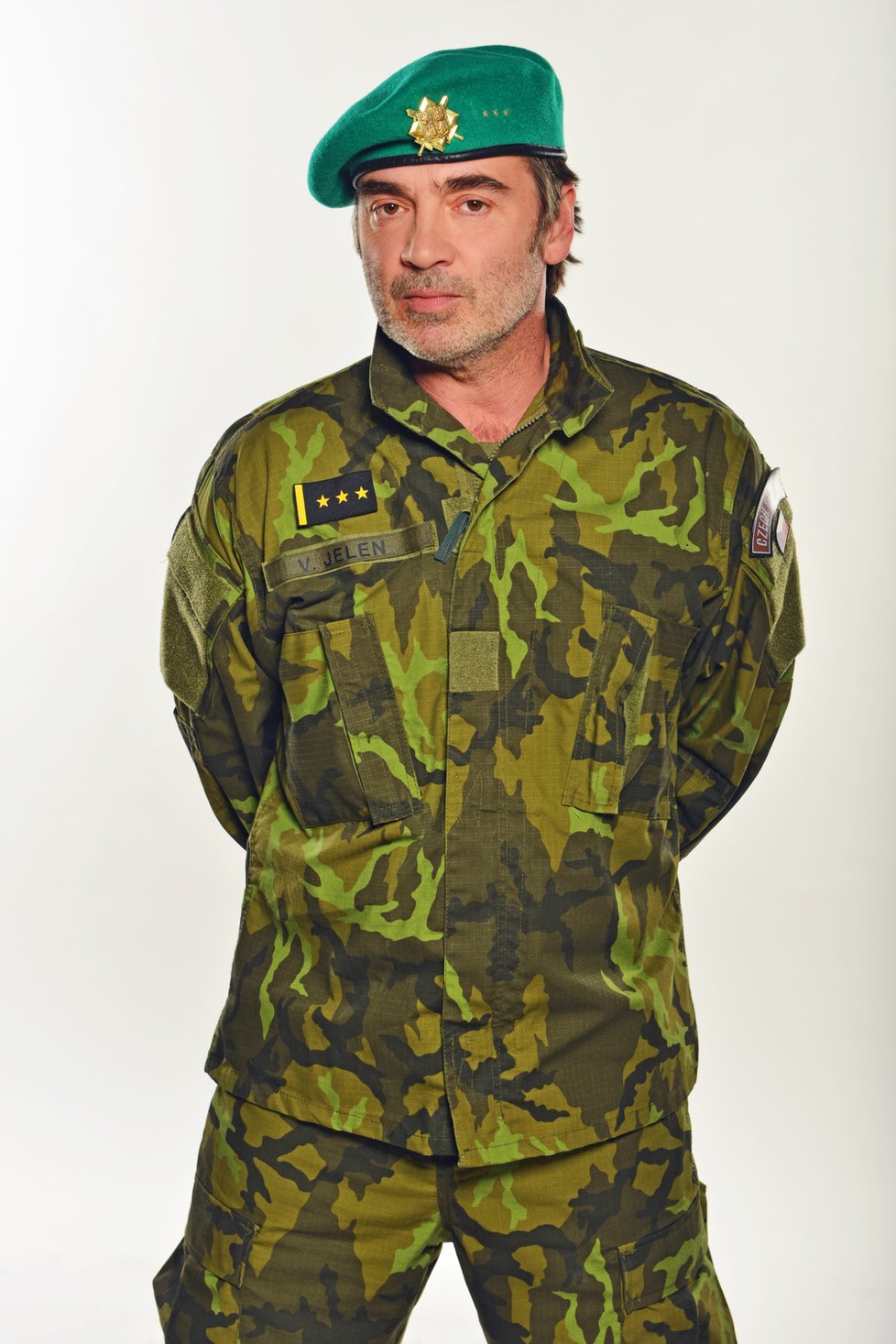Pavel Řezníček jako vojenský psycholog Vít Jelen.