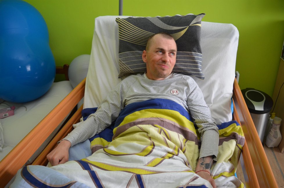 Marek v roce 2017 po probuzení z čtyřletého kómatu.