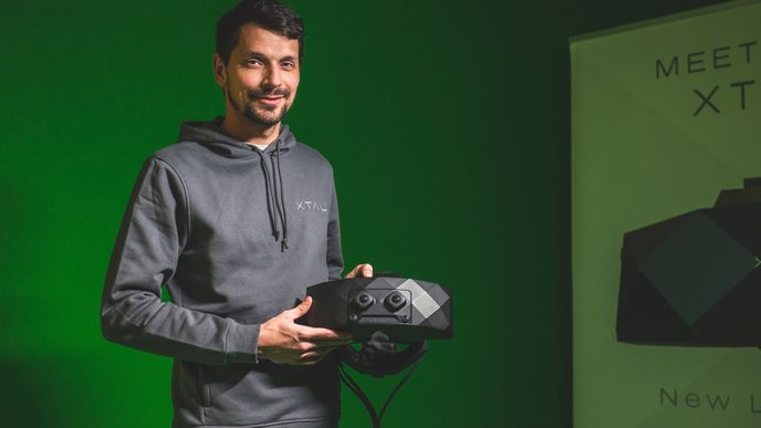 VRgineers produkují brýle pro virtuální a rozšířenou realitu a letecké simulátory.